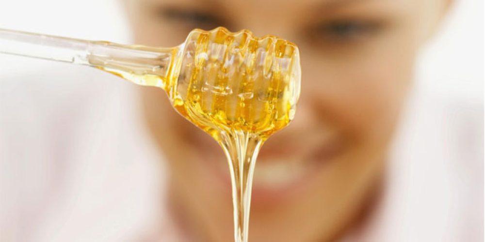 Pourquoi le miel séduit les marques de cosmétiques?